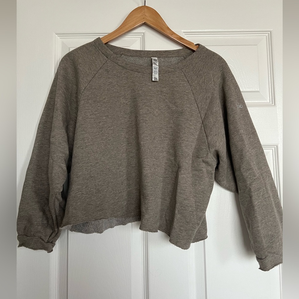 COPY - Alo Cropped Sweater